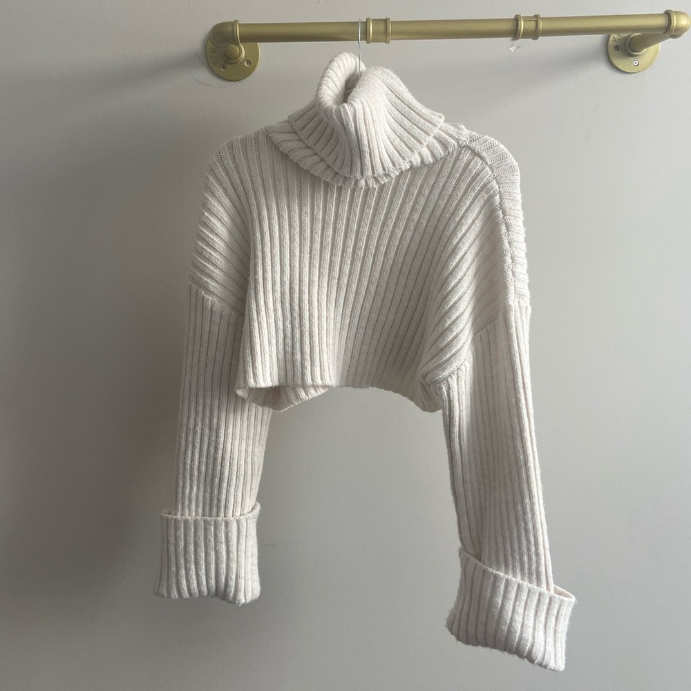 Zara cropped knit sweater